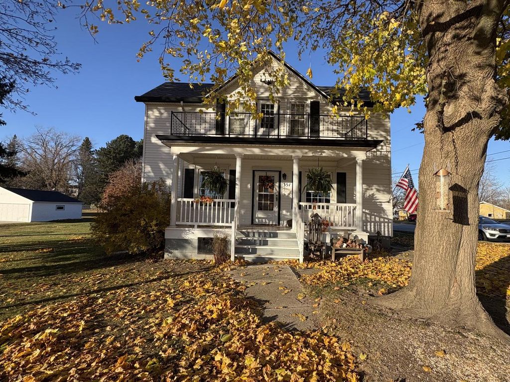 Photo of 351 Randolph STREET, Mishicot, WI 54228 (MLS # 1942832)