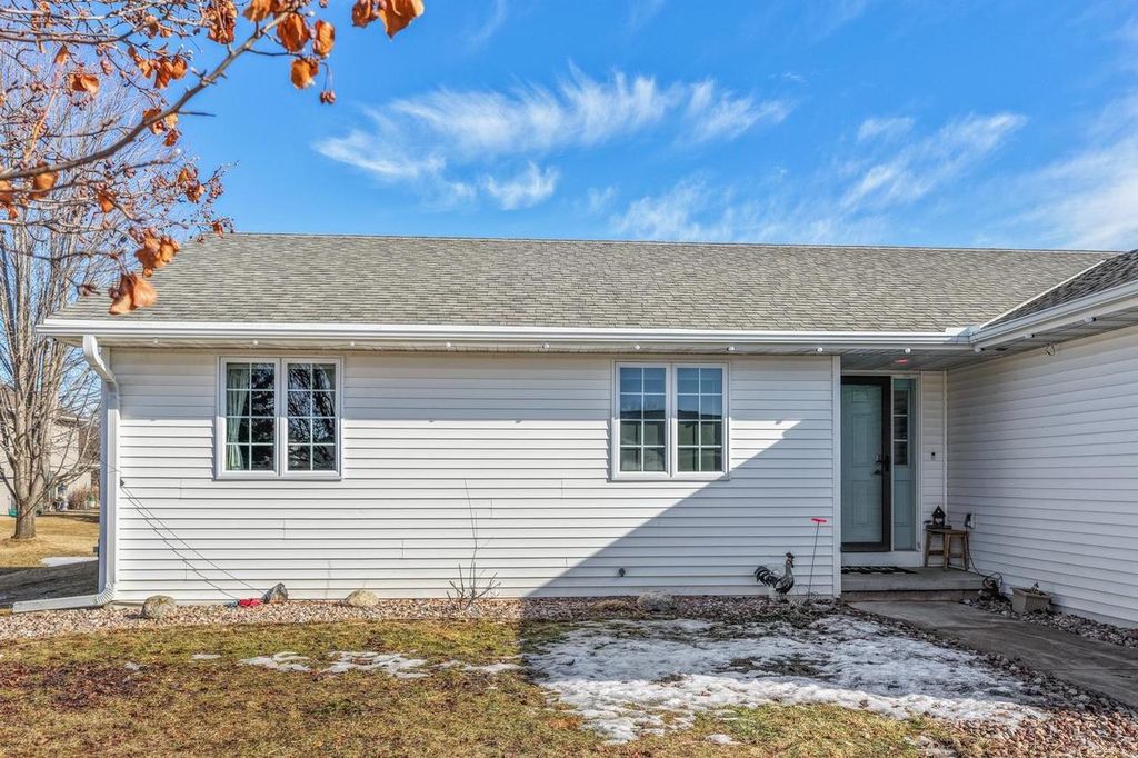 Photo of 416 Patrick LANE, Pulaski, WI 54162 (MLS # 50321226)