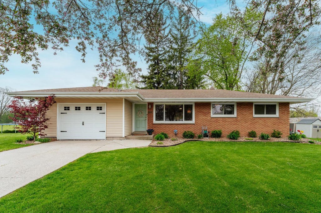 Photo of 16401 W Addison AVENUE, New Berlin, WI 53151 (MLS # 1983509)