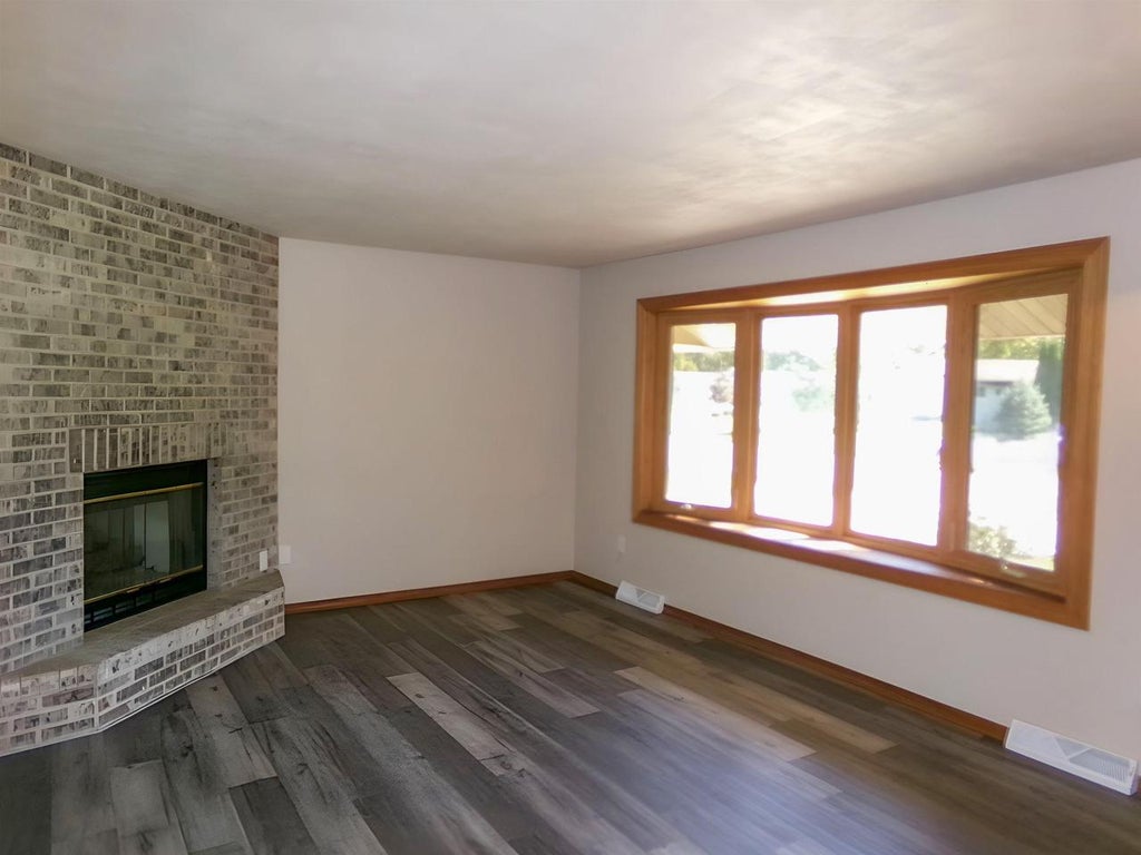 Photo of 2855 Chatsworth DRIVE, Beloit, WI 53511 (MLS # 2034579)