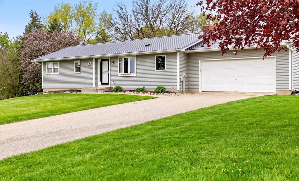 Photo of 4210 Old Deerfield ROAD, Deerfield, WI 53531 (MLS # 2021817)