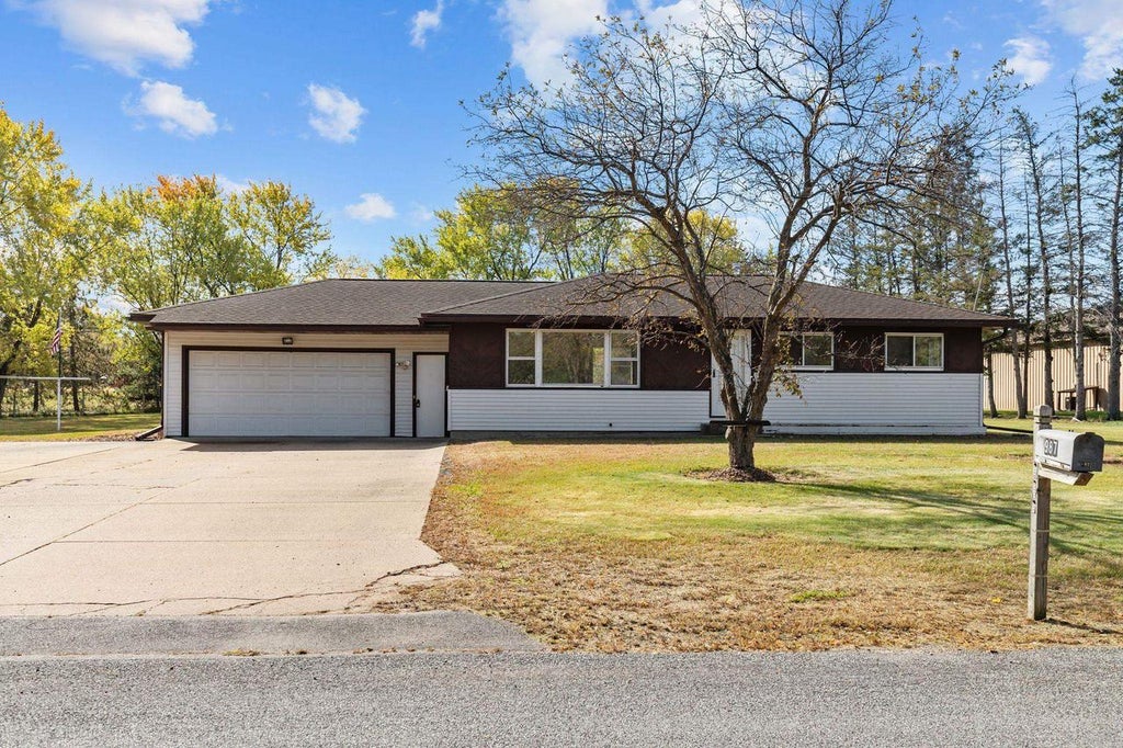 Photo of 987 Okeefe DRIVE, WI 54455 (MLS # 50334065)