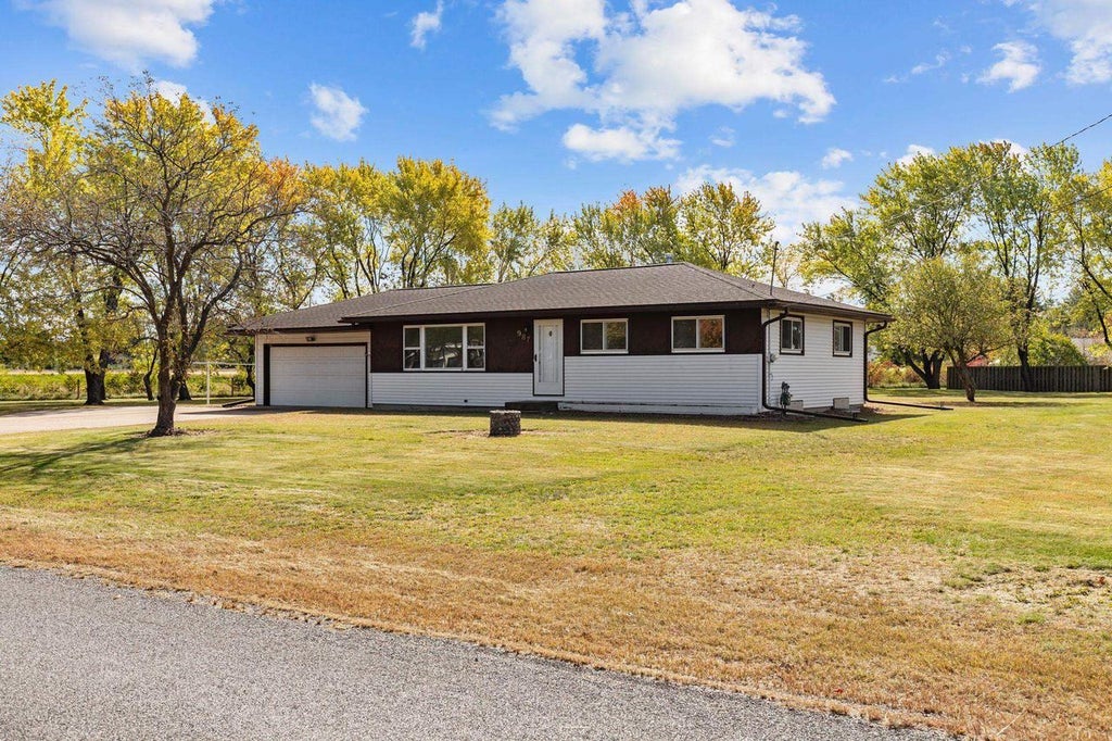 Photo of 987 Okeefe DRIVE, WI 54455 (MLS # 50334065)