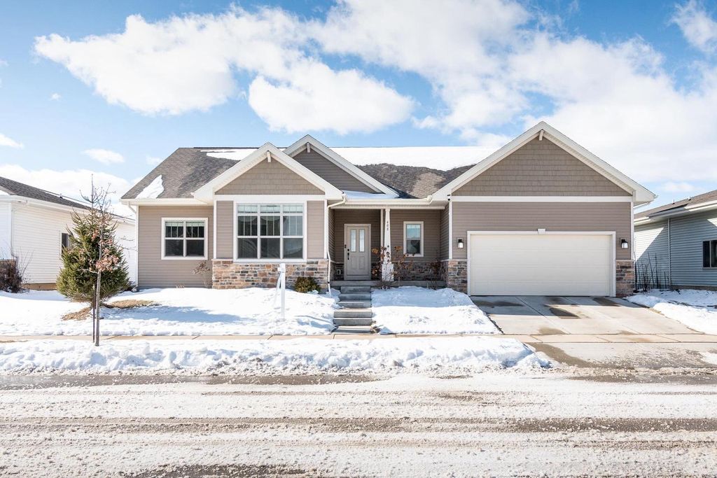 Photo of 608 Burnt Sienna DRIVE, Middleton, WI 53562 (MLS # 2015512)