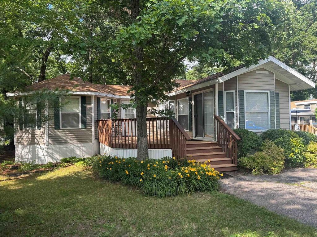 Photo of 117 Wood Haven DRIVE #34, Wisconsin Dells, WI 53965 (MLS # 2026901)