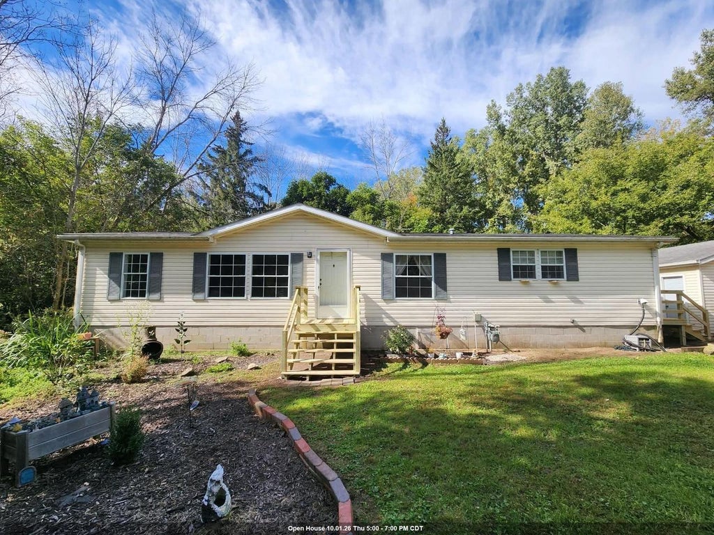 Photo of 813 Posey COURT, Green Bay, WI 54313 (MLS # 50332568)