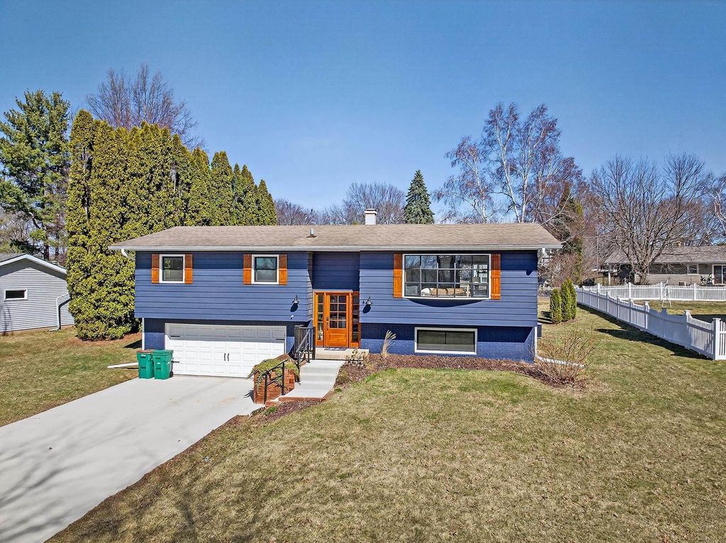 Photo of 5406 LANI LANE, Mcfarland, WI 53558 (MLS # 2016314)