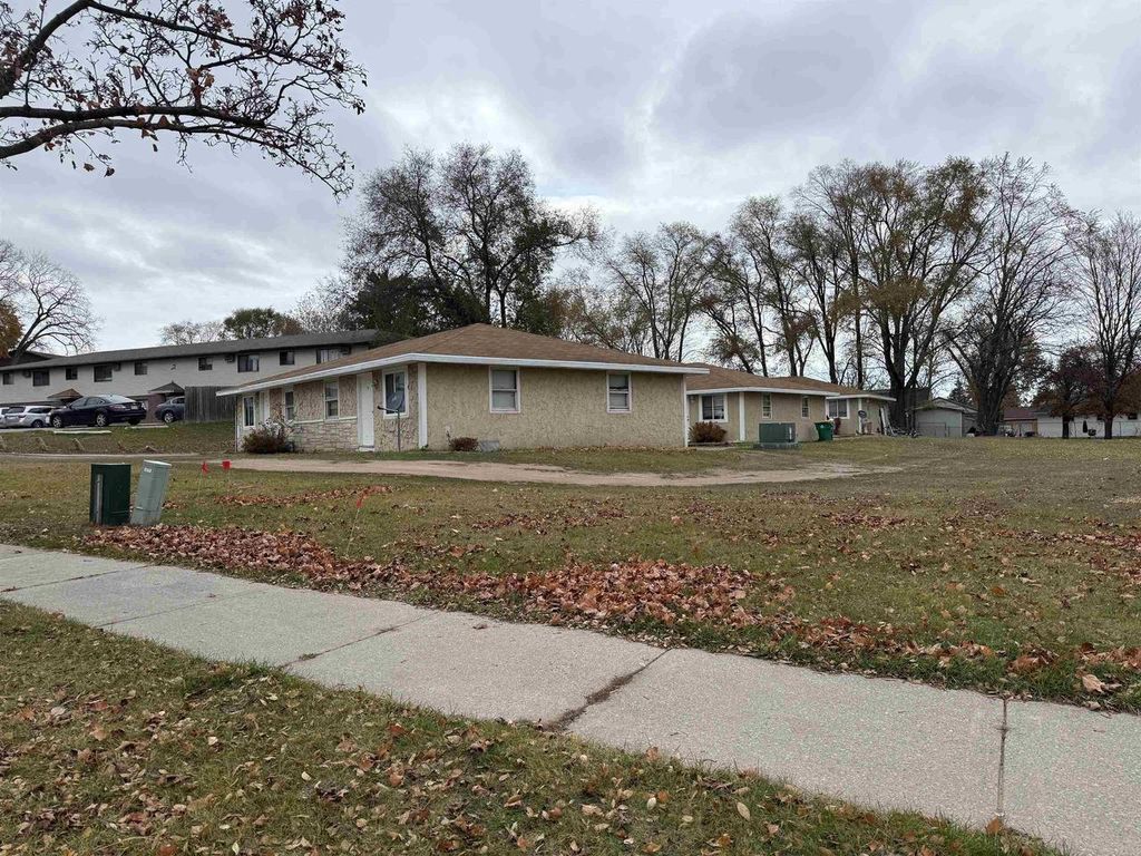 Photo of 2075 Imperial LANE, Green Bay, WI 54302 (MLS # 50318571)