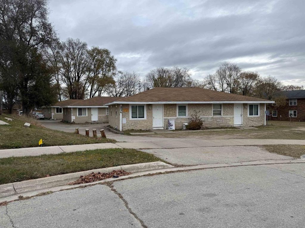 Photo of 2075 Imperial LANE, Green Bay, WI 54302 (MLS # 50318571)