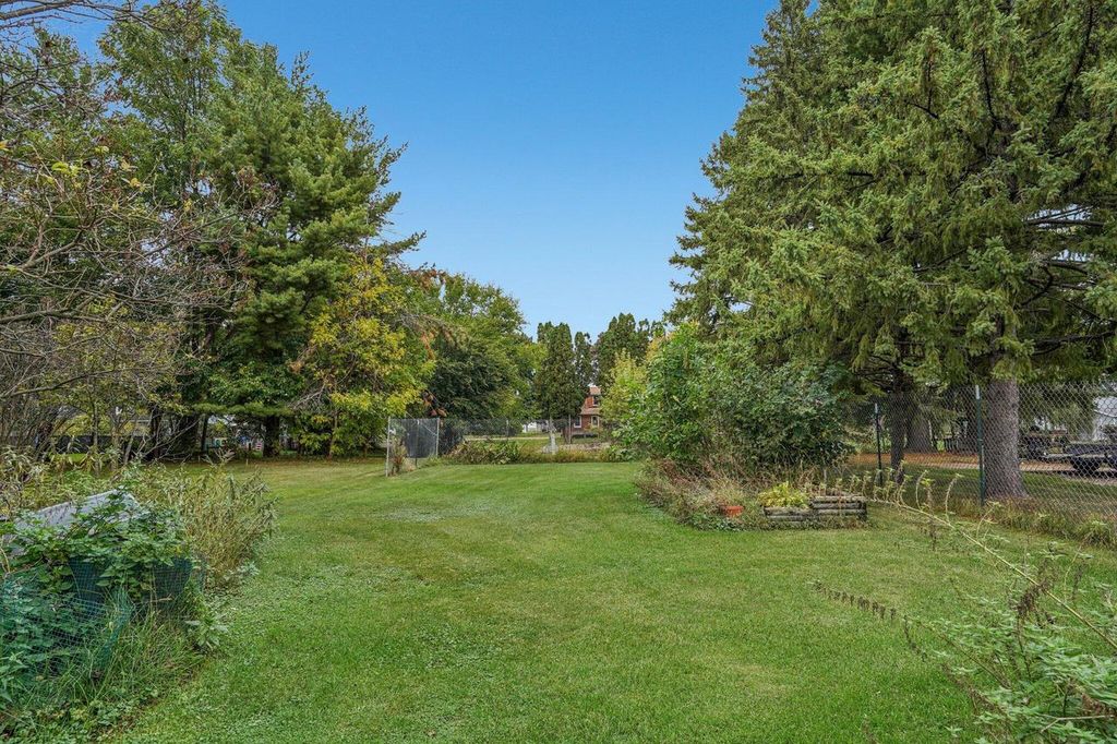 Photo of 106 W Burnett STREET, Beaver Dam, WI 53916 (MLS # 1939866)