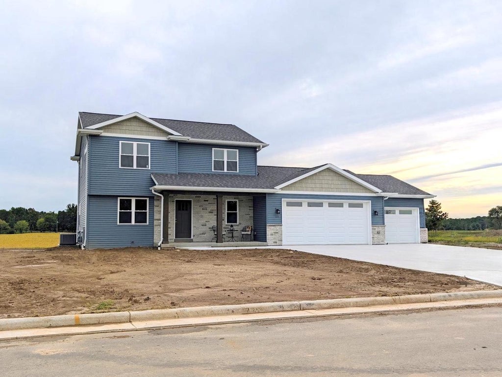 Photo of 471 Rustic Ridge DRIVE, Brillion, WI 54110 (MLS # 50333882)