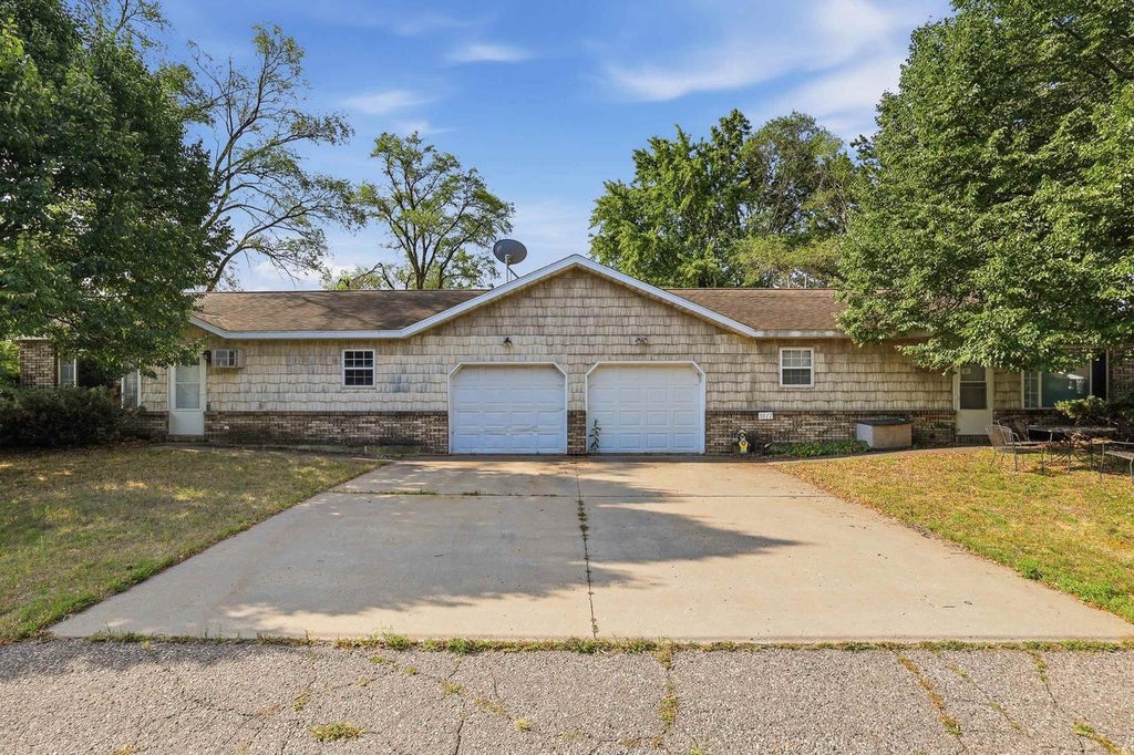 Photo of 3017-3019 Bush STREET, Stevens Point, WI 54481 (MLS # 22603582)