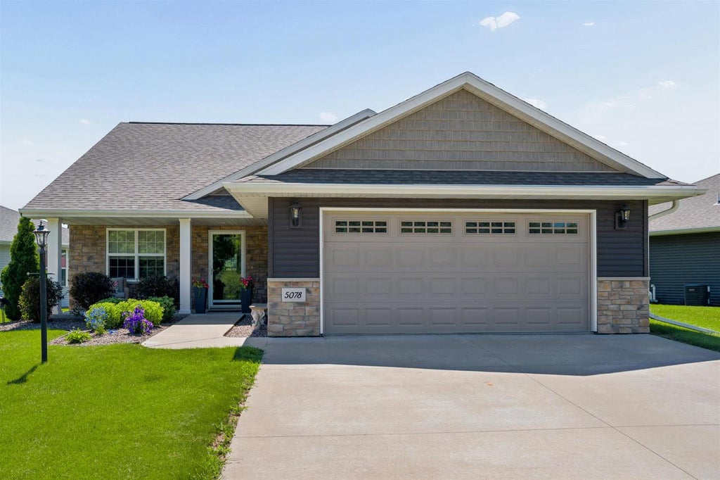 Photo of 5078 N Milkweed TRAIL, Appleton, WI 54913 (MLS # 50329168)