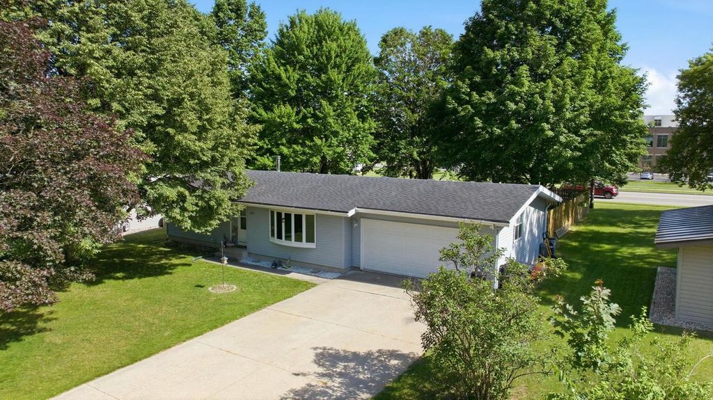 Photo of 281 Kleeman COURT, Shawano, WI 54166 (MLS # 50328116)