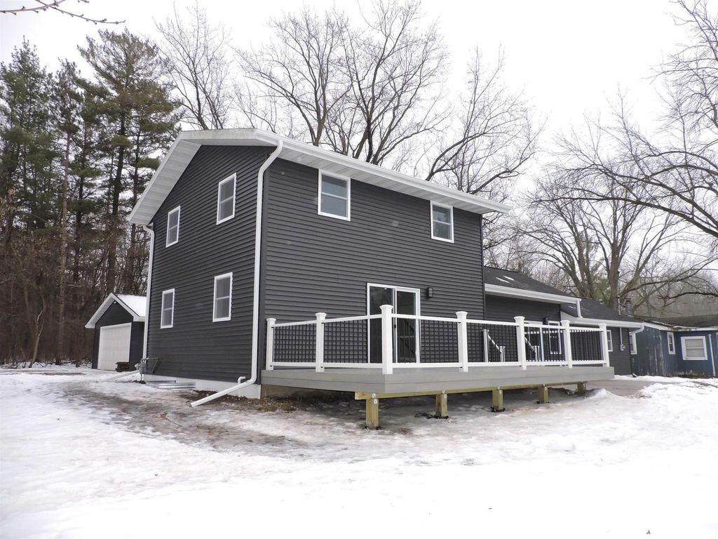 Photo of 6055 Hiawatha Heights DRIVE, Winneconne, WI 54986 (MLS # 50319679)