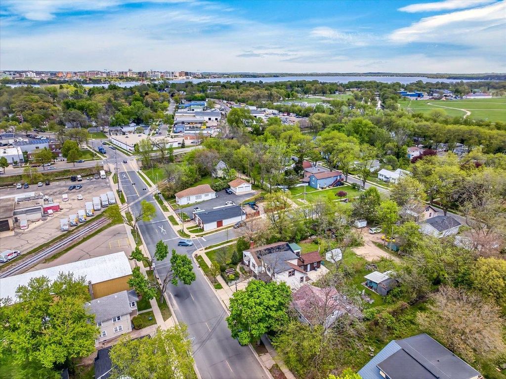 Photo of 1805 Beld STREET, Madison, WI 53713 (MLS # 2020622)