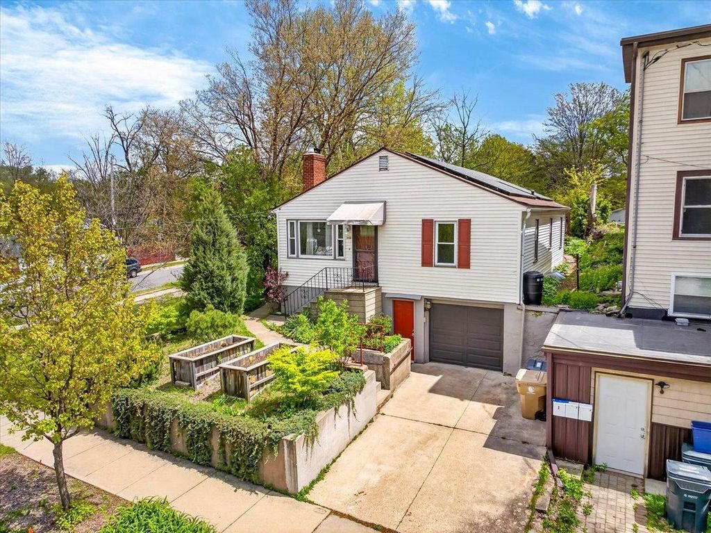 Photo of 1805 Beld STREET, Madison, WI 53713 (MLS # 2020622)