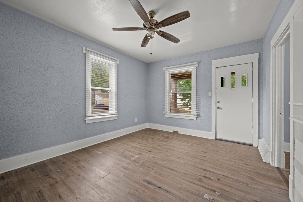 Photo of 3026 W Eggert PLACE, Milwaukee, WI 53209 (MLS # 1976193)