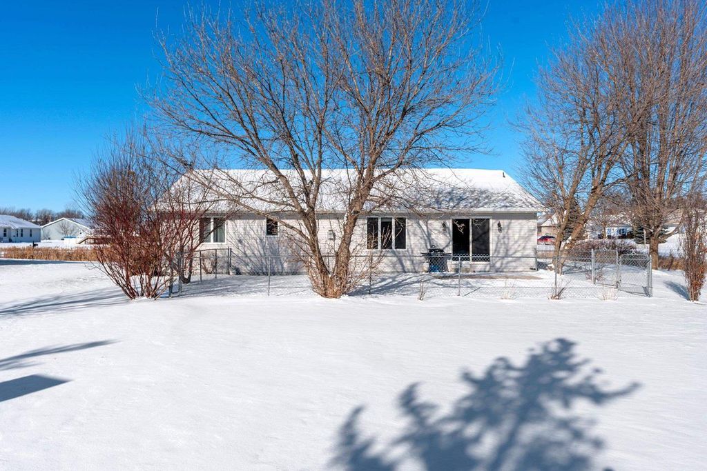 Photo of 1826 N Lily Of The Valley DRIVE, WI 54942 (MLS # 22600235)