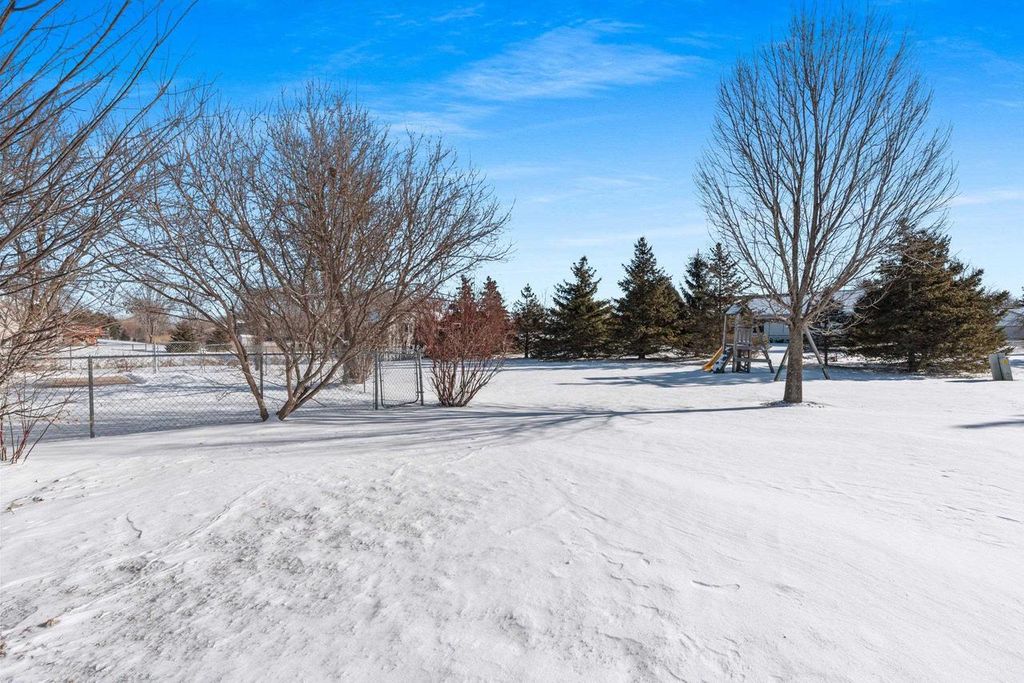Photo of 1826 N Lily Of The Valley DRIVE, WI 54942 (MLS # 22600235)
