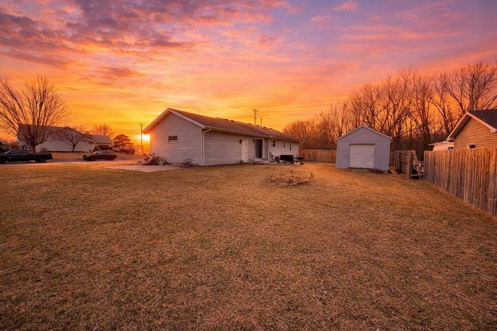 Photo of 3107 Glenbarr DRIVE, Janesville, WI 53548 (MLS # 2018508)