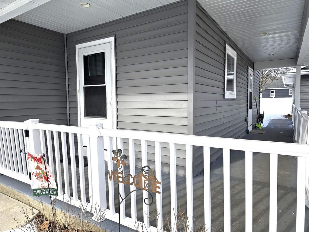 Photo of 2135 Shopiere ROAD, Beloit, WI 53511 (MLS # 2015782)