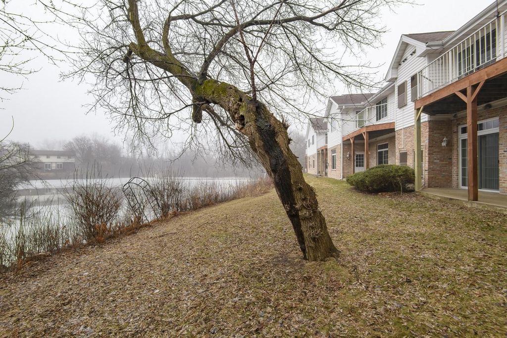 Photo of 16484 W Crown COURT EAST COURT E, Germantown, WI 53022 (MLS # 1952713)