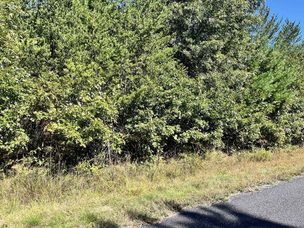 Photo of 932 Beaver AVENUE, Hancock, WI 54930 (MLS # 2033277)