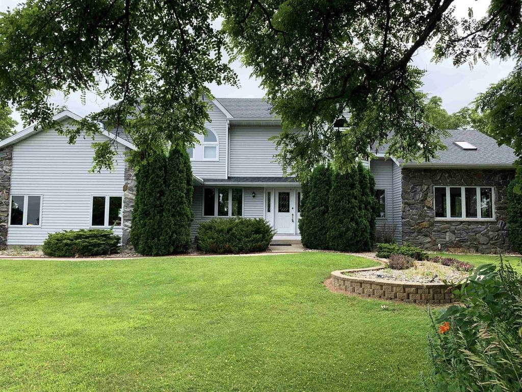 Photo of W11380 Ninabuck ROAD, Columbus, WI 53925 (MLS # 2018419)