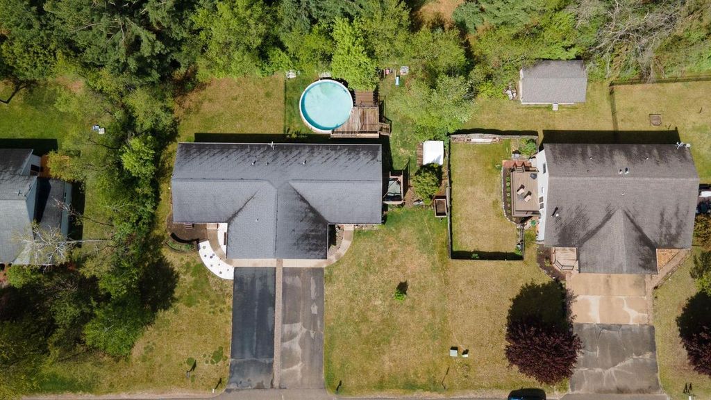 Photo of 3321 Rosewood DRIVE, Plover, WI 54467 (MLS # 22602213)