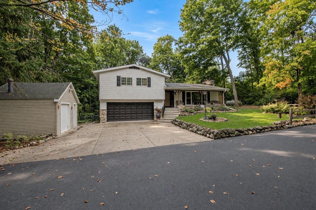 Photo of W6569 County Rd F, Cascade, WI 53011 (MLS # 1981496)
