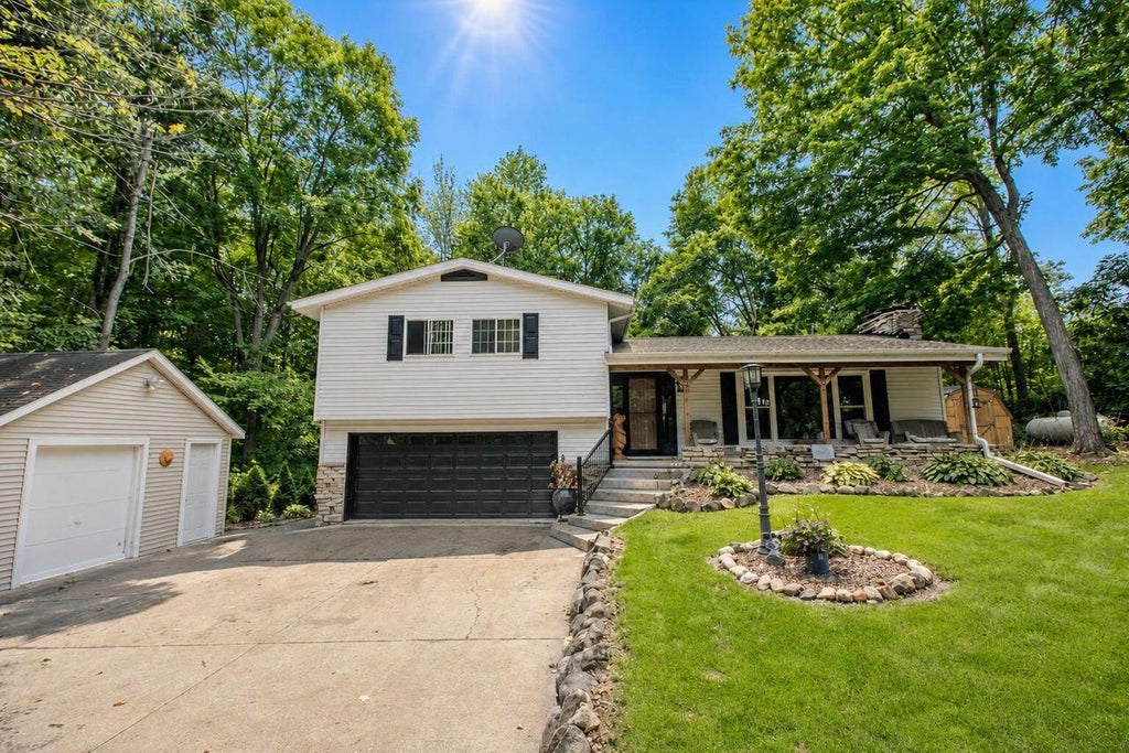 Photo of W6569 County Rd F, Cascade, WI 53011 (MLS # 1981496)