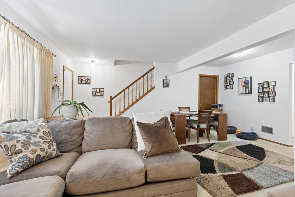 Photo of 5147 S Camelot LANE, Greenfield, WI 53221 (MLS # 1943338)