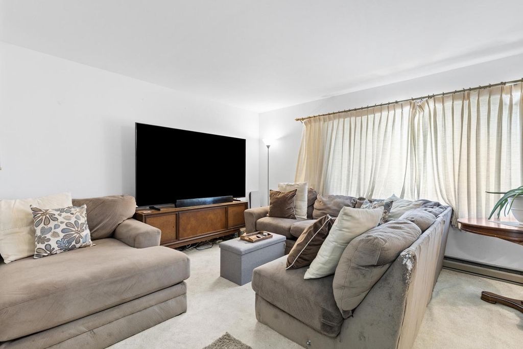 Photo of 5147 S Camelot LANE, Greenfield, WI 53221 (MLS # 1943338)