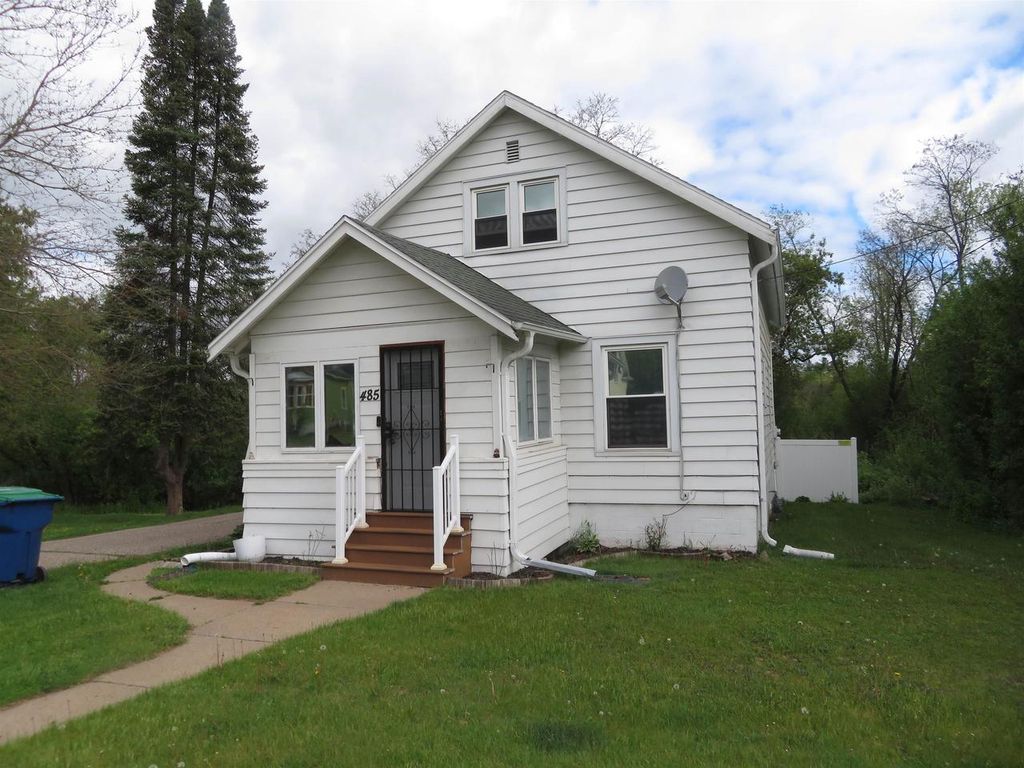 Photo of 485 E State STREET, Iola, WI 54945 (MLS # 50325809)