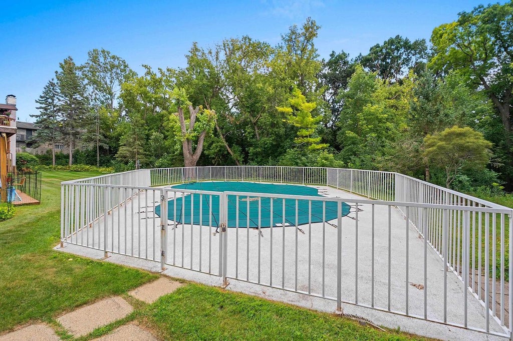 Photo of 2686 Humboldt ROAD #10, Green Bay, WI 54311 (MLS # 50331872)