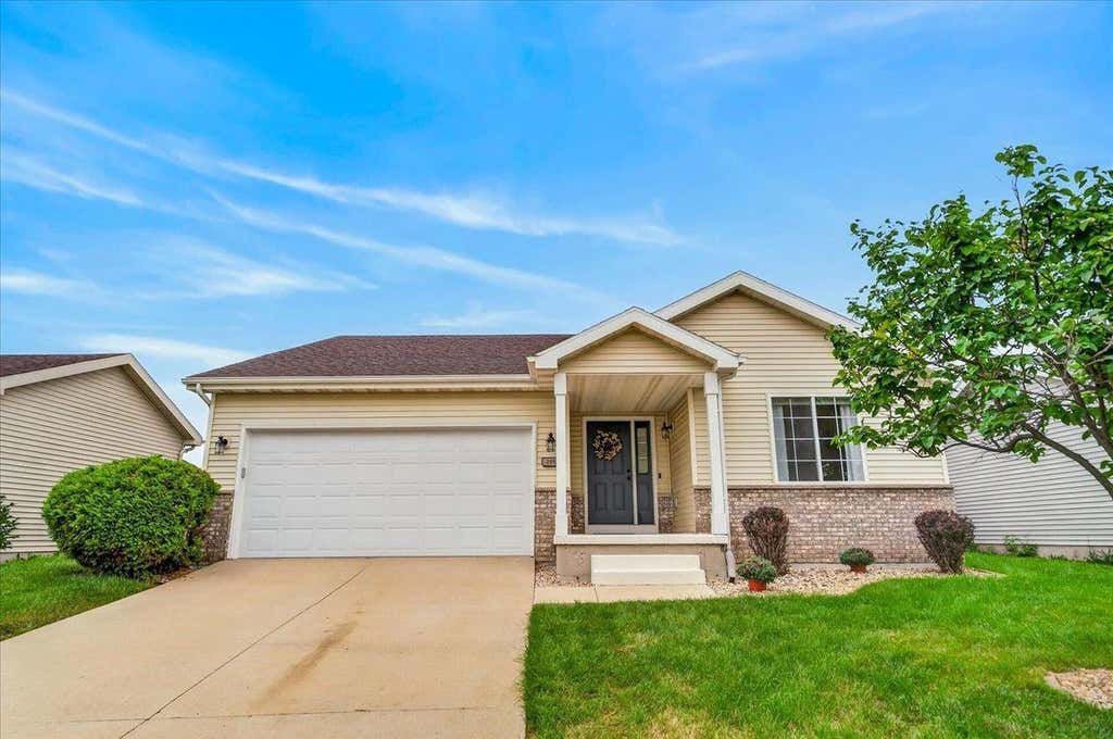 Photo of 248 Tall Grass TRAIL, Sun Prairie, WI 53590 (MLS # 2029524)