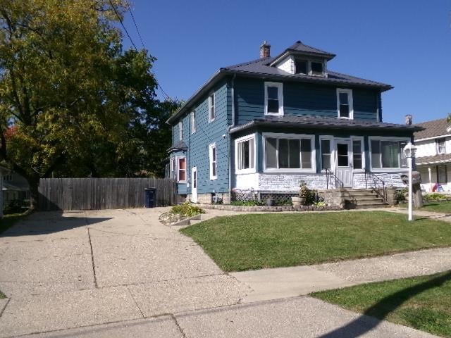Photo of 521 Caroline STREET, Janesville, WI 53545 (MLS # 2034525)