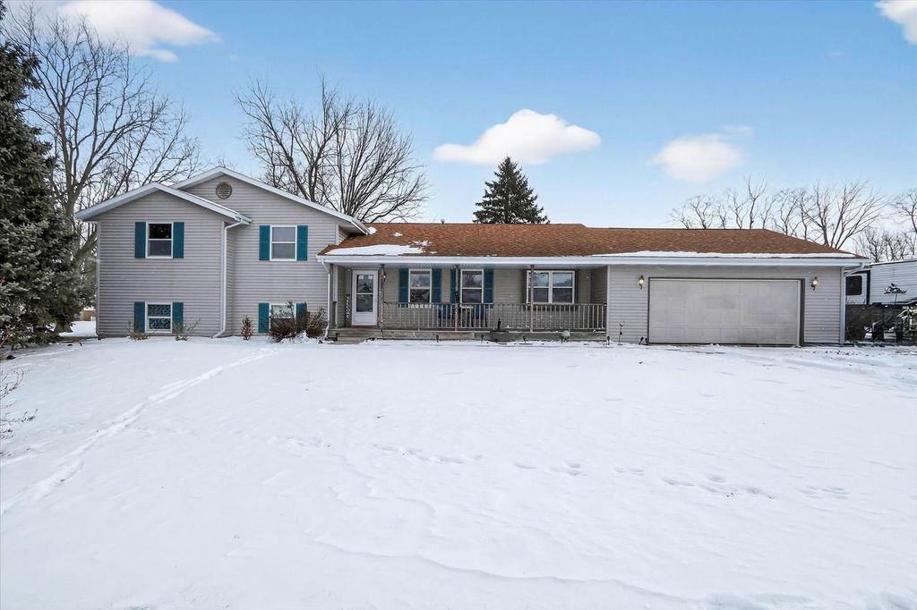 Photo of 4007 S County Road K, Orfordville, WI 53576 (MLS # 2015596)
