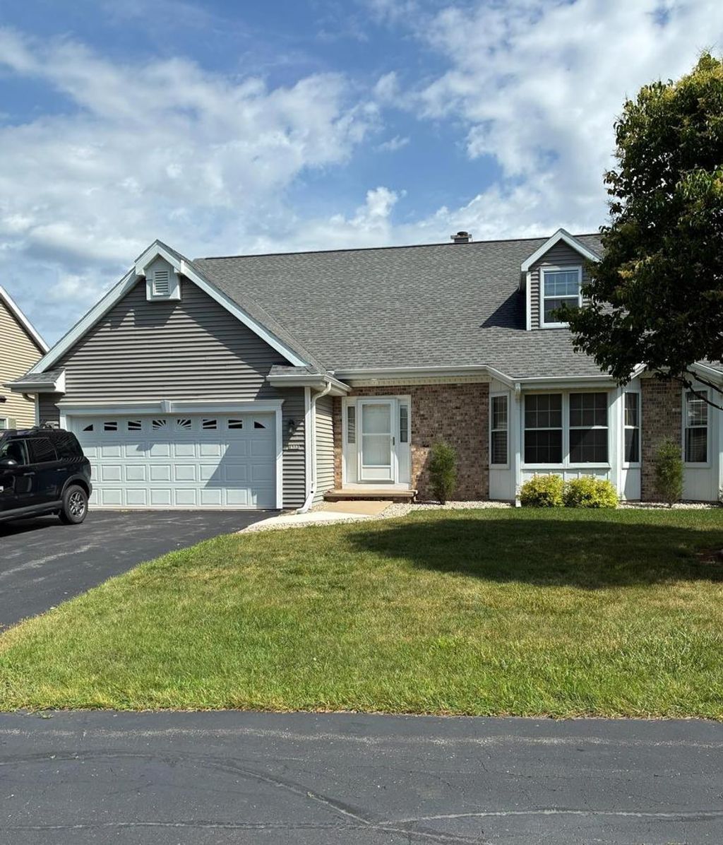 Photo of 2513 Village LANE, Oshkosh, WI 54904 (MLS # 50328663)