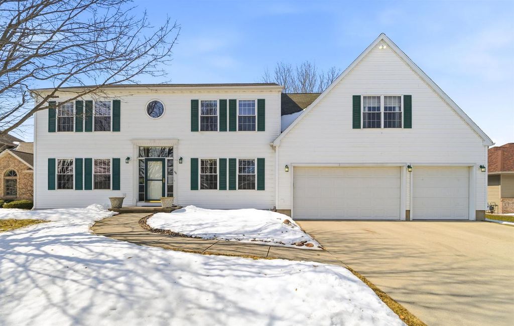 Photo of 46 Aurora LANE, Fond Du Lac, WI 54935 (MLS # 50322541)