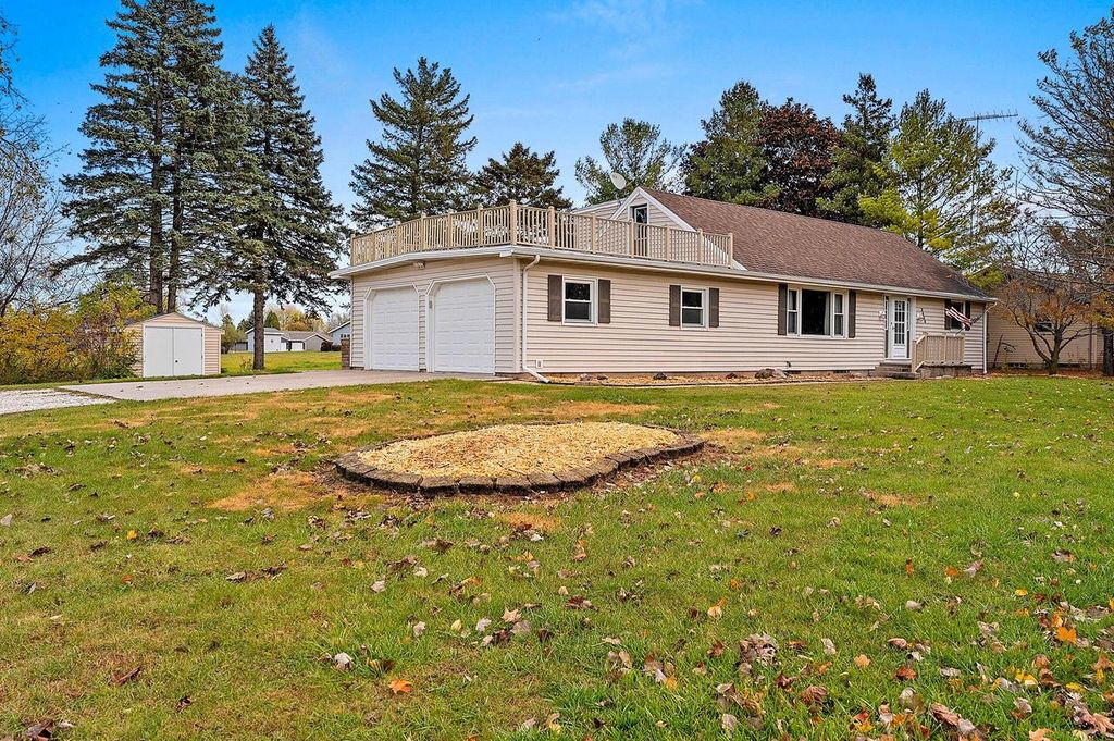 Photo of 3608 Menasha AVENUE, Manitowoc, WI 54220 (MLS # 1940377)