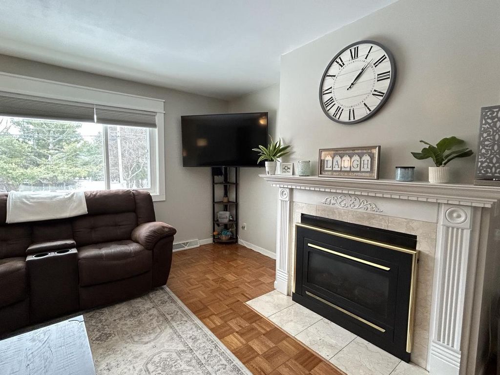 Photo of 1607 N Adams AVENUE, Marshfield, WI 54449 (MLS # 22601281)