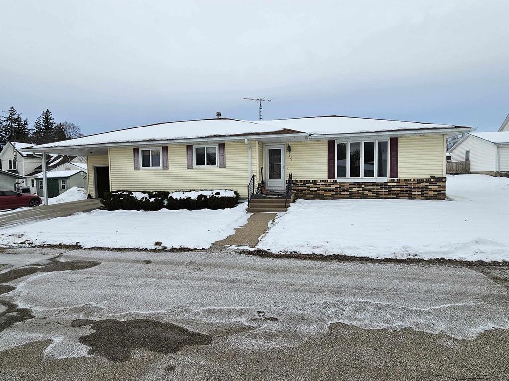 Photo of 625 4th STREET, Bloomington, WI 53804 (MLS # 2013918)