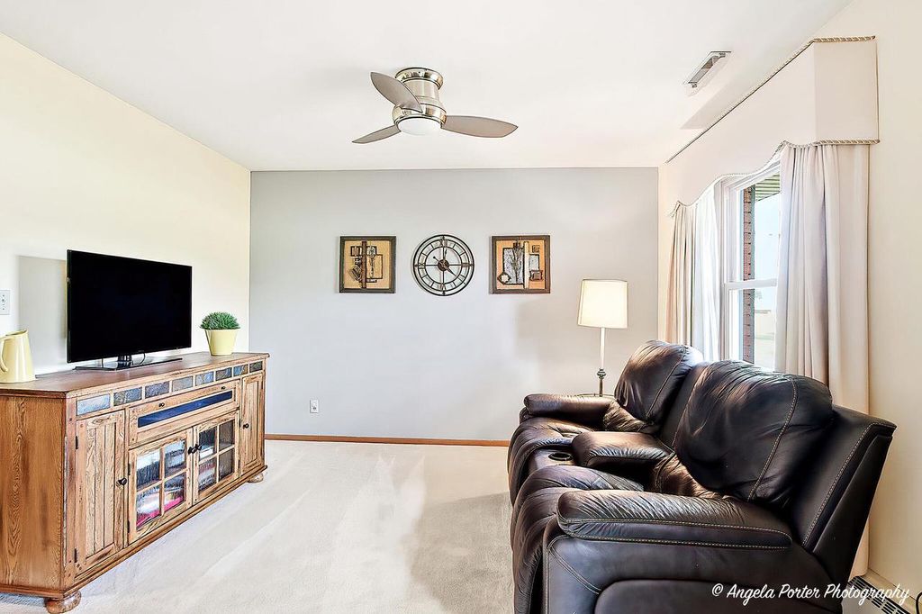 Photo of N613 County Road U, Genoa City, WI 53128 (MLS # 1941960)