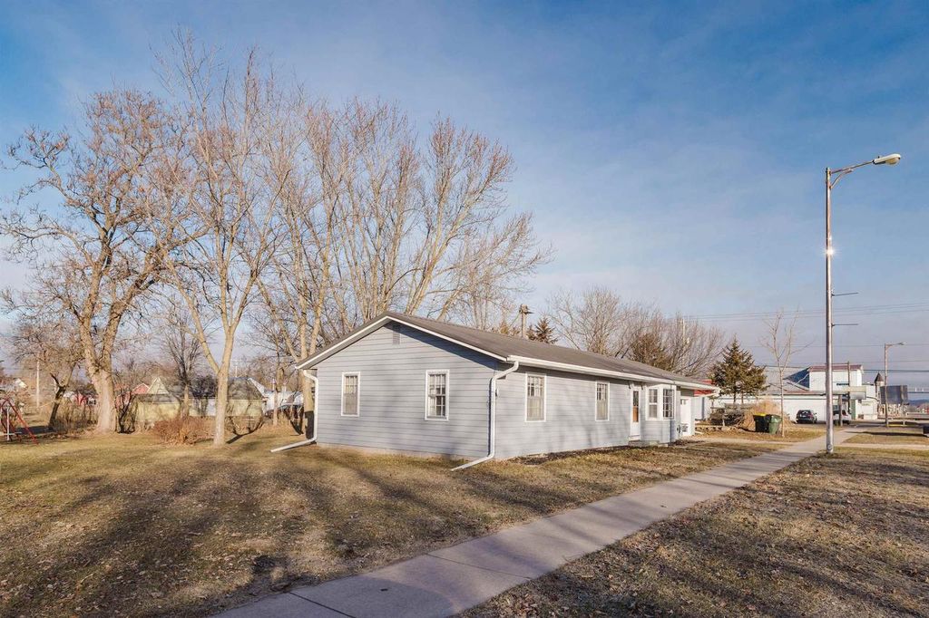 Photo of 311 S Wisconsin AVENUE, Muscoda, WI 53573 (MLS # 2016982)