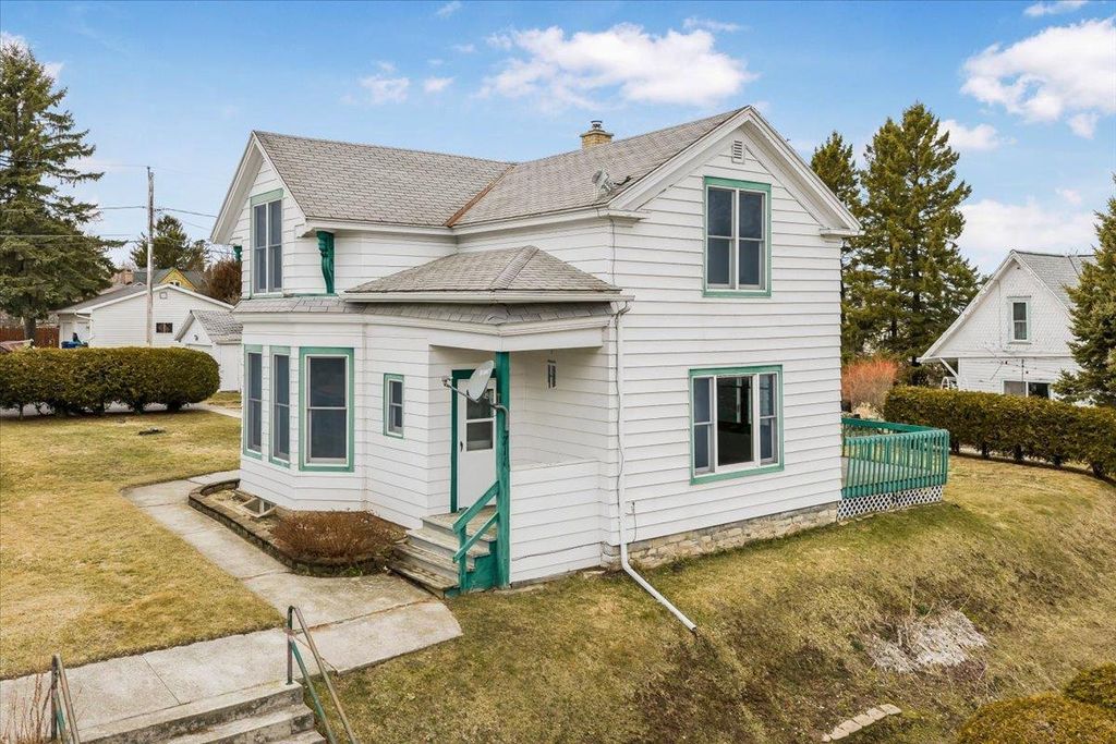 Photo of 711 Milwaukee STREET, Kewaunee, WI 54216 (MLS # 50323155)