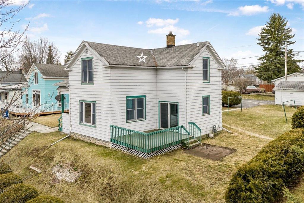 Photo of 711 Milwaukee STREET, Kewaunee, WI 54216 (MLS # 50323155)