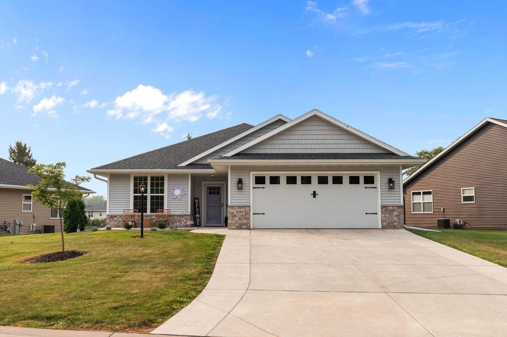 Photo of 5084 N Milkweed TRAIL, Appleton, WI 54913 (MLS # 50330978)