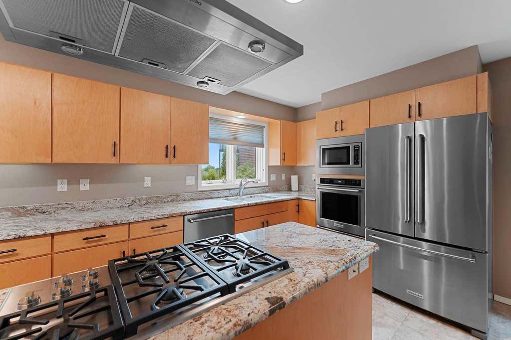 Photo of 1525 N Bay Highlands DRIVE, Green Bay, WI 54311 (MLS # 50330309)